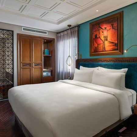 Peridot Grand Luxury Boutique Hotel Hanoi Exteriör bild Deluxe Suite