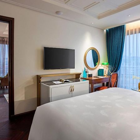 Peridot Grand Luxury Boutique Hotel Hanoi Exteriör bild