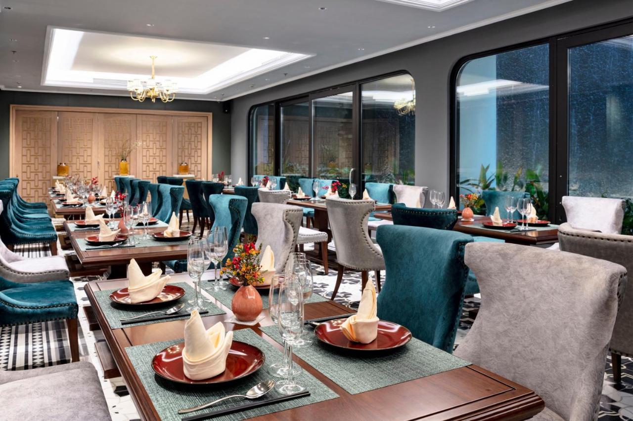Peridot Grand Luxury Boutique Hotel Hanoi Exteriör bild The restaurant