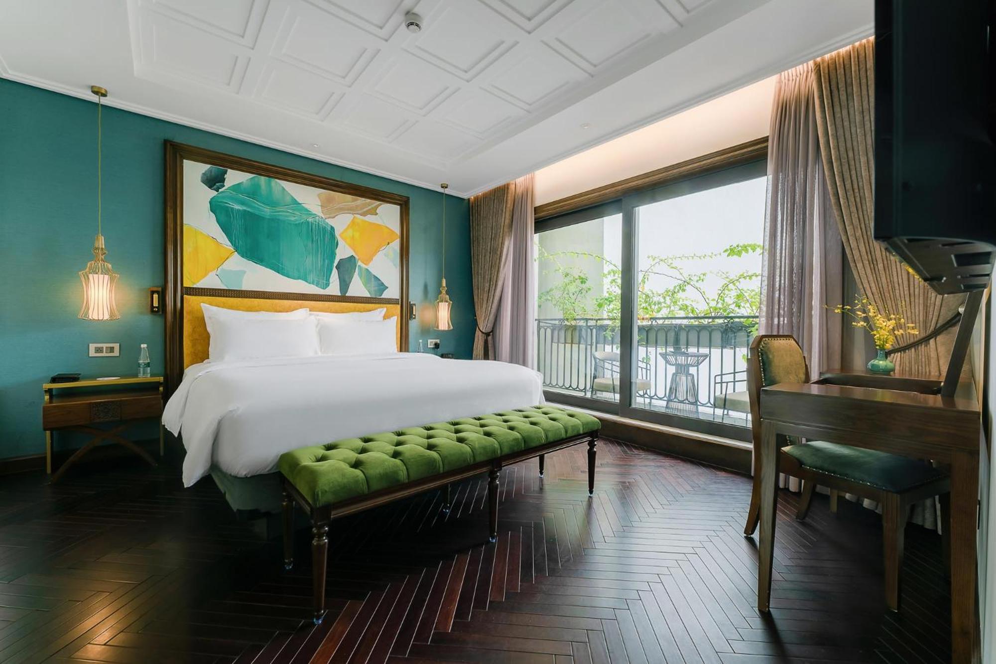 Peridot Grand Luxury Boutique Hotel Hanoi Exteriör bild Deluxe Suite