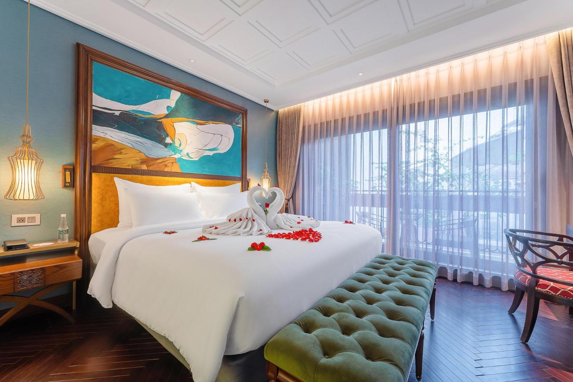 Peridot Grand Luxury Boutique Hotel Hanoi Exteriör bild Deluxe Ocean View